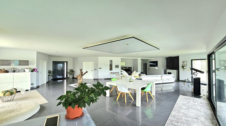 Ma-Cabane - Vente Maison La Tour-du-Pin, 214 m²