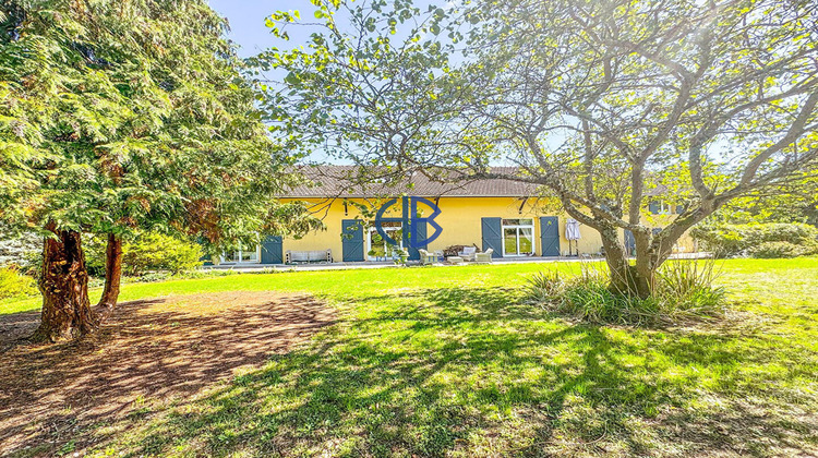 Ma-Cabane - Vente Maison LA TOUR-DU-PIN, 318 m²