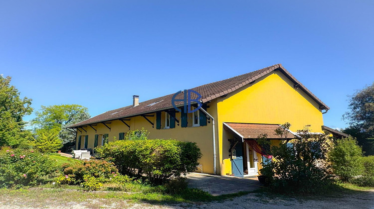 Ma-Cabane - Vente Maison LA TOUR-DU-PIN, 318 m²