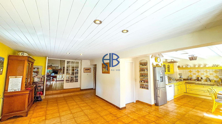 Ma-Cabane - Vente Maison LA TOUR-DU-PIN, 318 m²