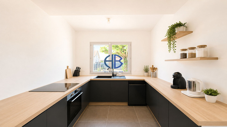Ma-Cabane - Vente Maison LA TOUR-DU-PIN, 90 m²