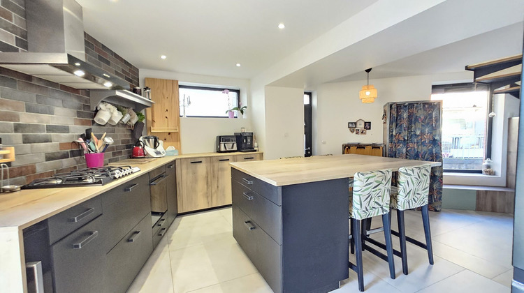 Ma-Cabane - Vente Maison La Tour-en-Jarez, 147 m²