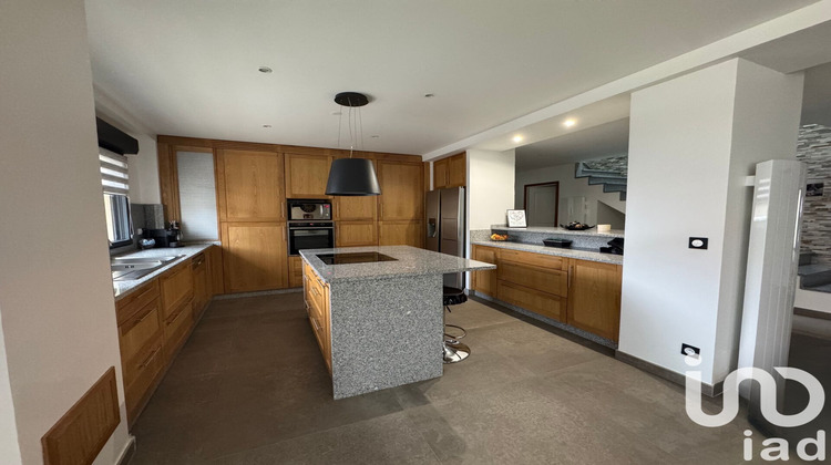 Ma-Cabane - Vente Maison La Trétoire, 275 m²