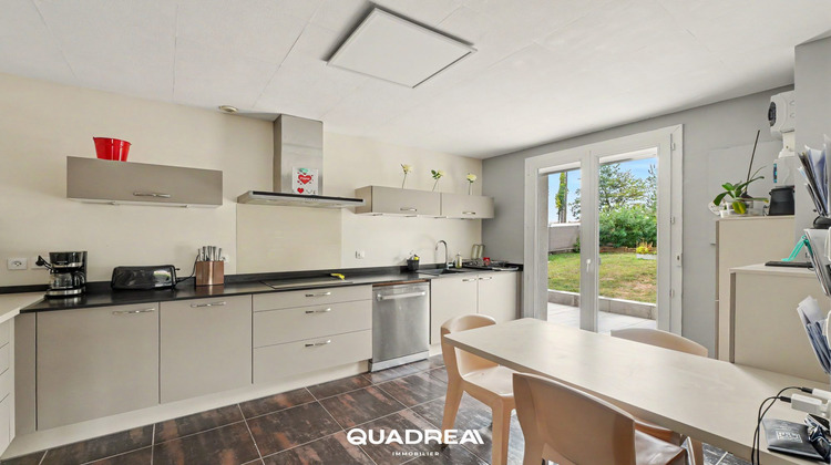 Ma-Cabane - Vente Maison Labastide-Saint-Sernin, 105 m²
