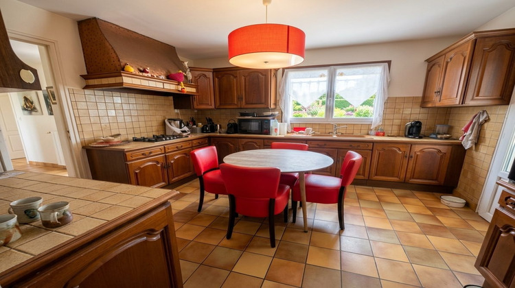 Ma-Cabane - Vente Maison Lalande-de-Pomerol, 197 m²