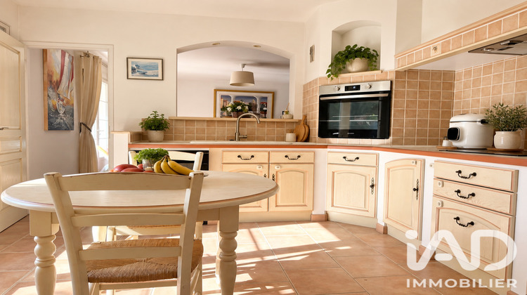 Ma-Cabane - Vente Maison Lamanon, 200 m²
