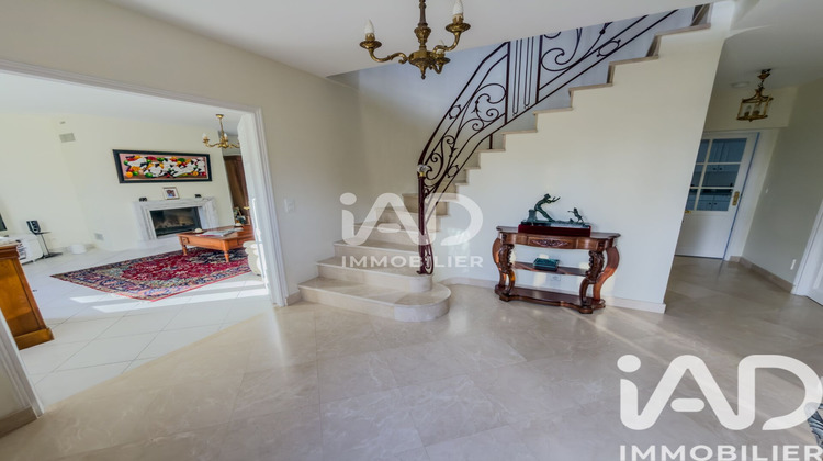 Ma-Cabane - Vente Maison Lamorlaye, 207 m²