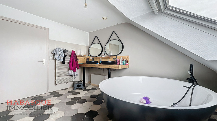 Ma-Cabane - Vente Maison LANDIVISIAU, 176 m²