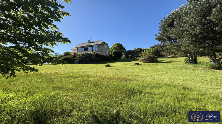 Ma-Cabane - Vente Maison Lanobre, 181 m²