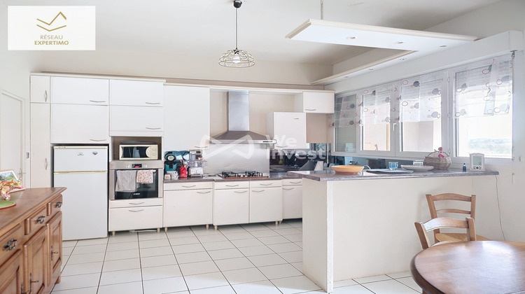 Ma-Cabane - Vente Maison Lanuéjouls, 261 m²