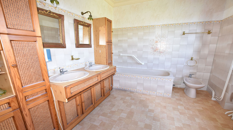 Ma-Cabane - Vente Maison LAPALISSE, 227 m²