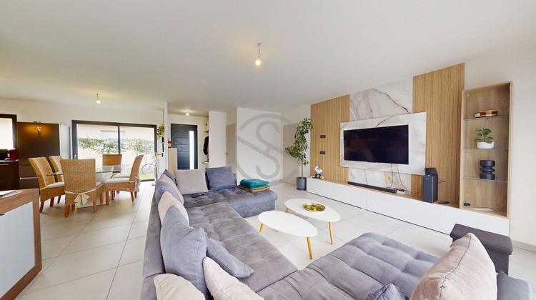 Ma-Cabane - Vente Maison LAPEYROUSE-MORNAY, 131 m²