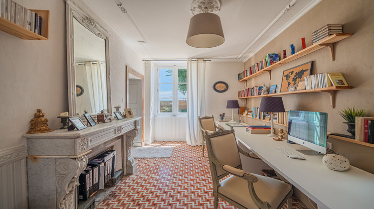 Ma-Cabane - Vente Maison LAPEYROUSE-MORNAY, 240 m²