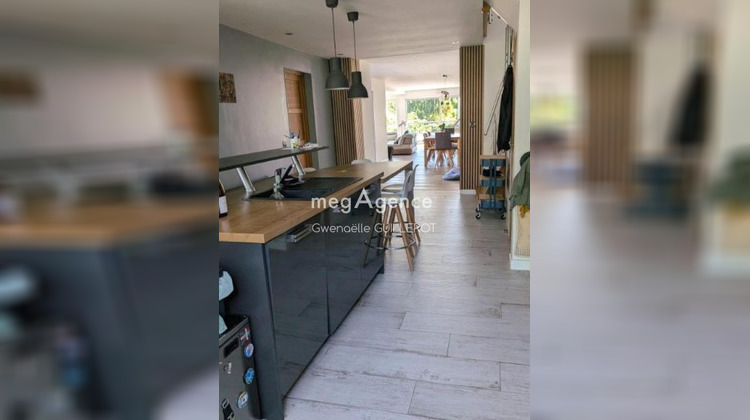 Ma-Cabane - Vente Maison LARMOR PLAGE, 220 m²