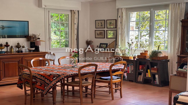 Ma-Cabane - Vente Maison LARMOR PLAGE, 260 m²