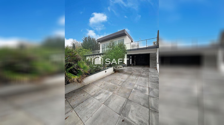 Ma-Cabane - Vente Maison Latresne, 196 m²