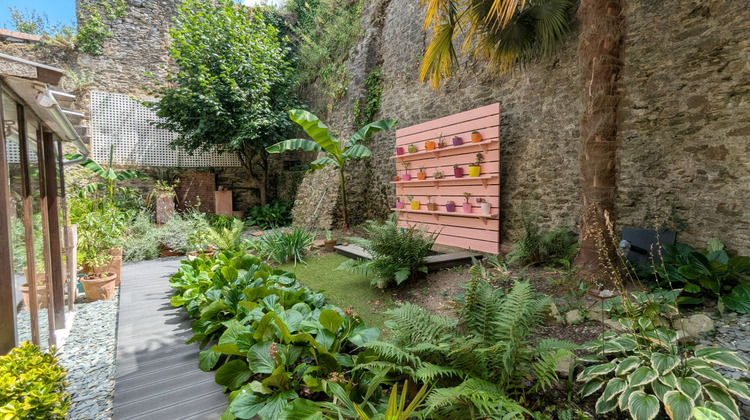 Ma-Cabane - Vente Maison LAVAL, 250 m²