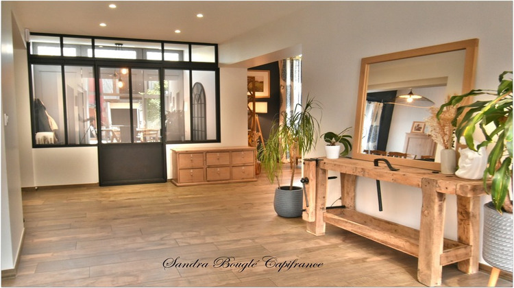 Ma-Cabane - Vente Maison LAVAL, 227 m²