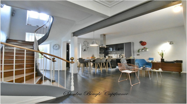 Ma-Cabane - Vente Maison LAVAL, 317 m²