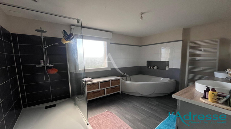 Ma-Cabane - Vente Maison LAVAL, 127 m²