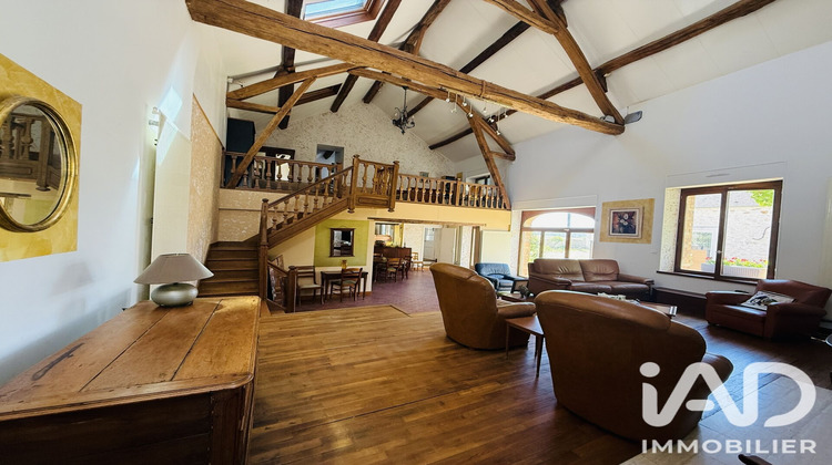 Ma-Cabane - Vente Maison Laval-en-Brie, 213 m²