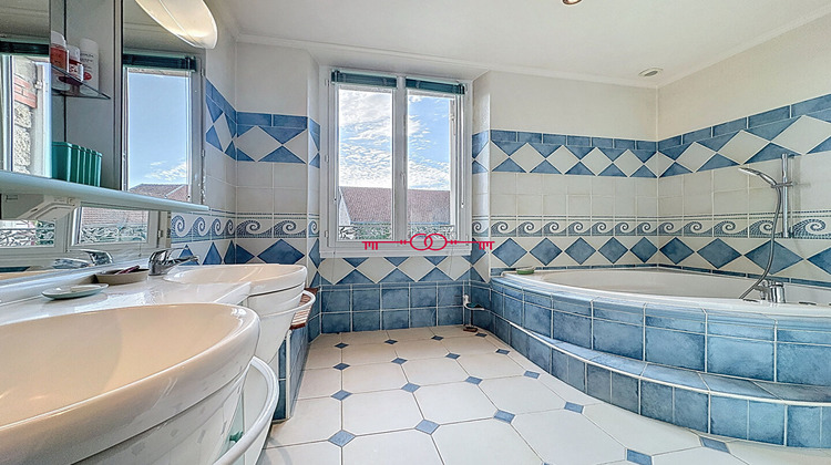 Ma-Cabane - Vente Maison LAVANNES, 194 m²