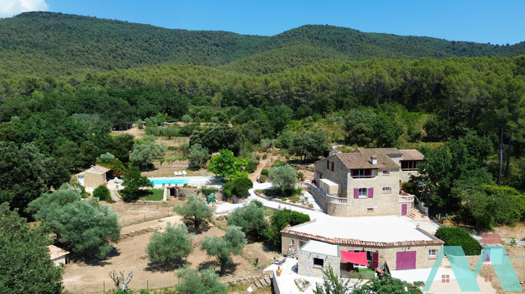 Ma-Cabane - Vente Maison Le Beausset, 325 m²