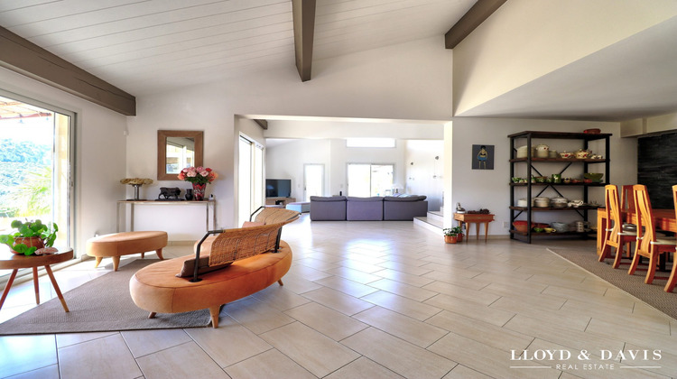 Ma-Cabane - Vente Maison Le Beausset, 204 m²