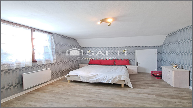 Ma-Cabane - Vente Maison Le Bourgneuf-la-Foret, 195 m²