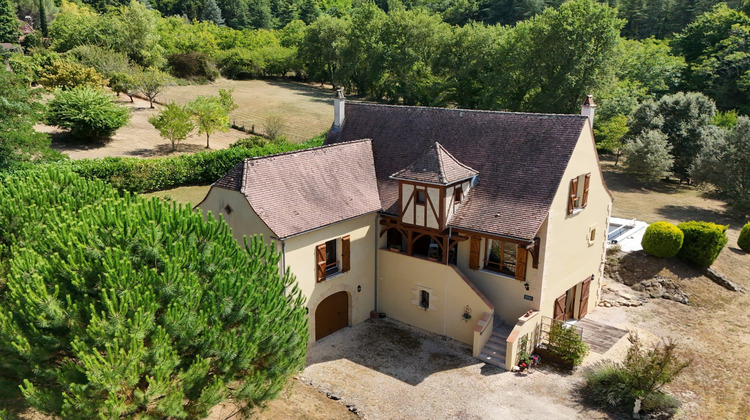 Ma-Cabane - Vente Maison Le Buisson-de-Cadouin, 214 m²