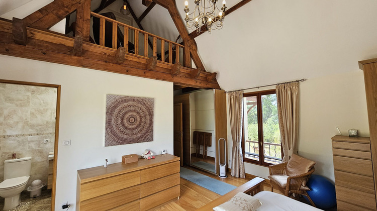 Ma-Cabane - Vente Maison Le Buisson-de-Cadouin, 214 m²