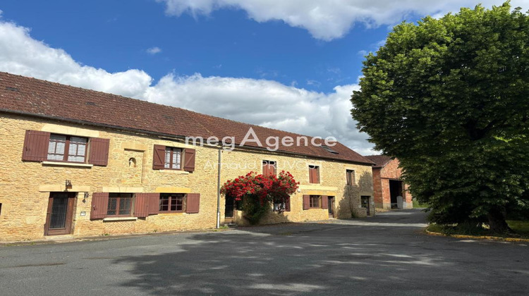 Ma-Cabane - Vente Maison LE BUISSON DE CADOUIN, 350 m²