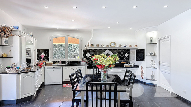 Ma-Cabane - Vente Maison LE CANNET-DES-MAURES, 240 m²