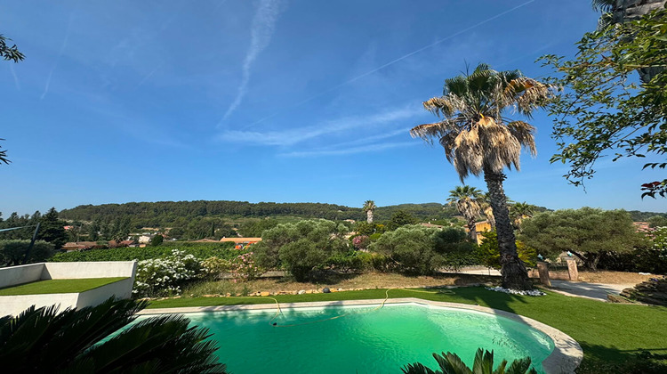 Ma-Cabane - Vente Maison LE CASTELLET, 136 m²