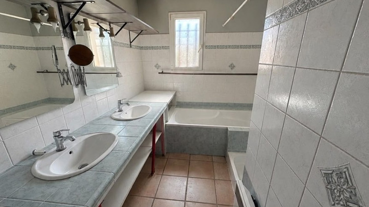 Ma-Cabane - Vente Maison LE CASTELLET, 136 m²