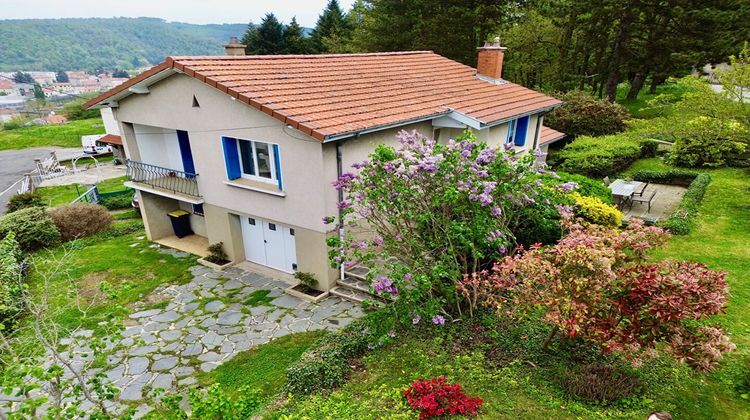 Ma-Cabane - Vente Maison LE CHAMBON-FEUGEROLLES, 122 m²