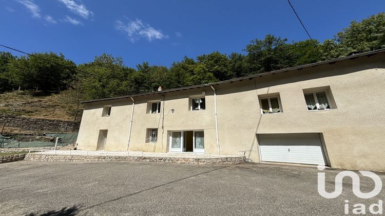 Ma-Cabane - Vente Maison Le Chambon-Feugerolles, 114 m²