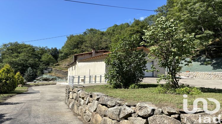 Ma-Cabane - Vente Maison Le Chambon-Feugerolles, 114 m²