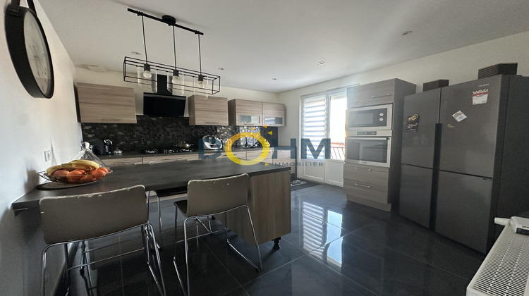 Ma-Cabane - Vente Maison Le Chambon-Feugerolles, 122 m²