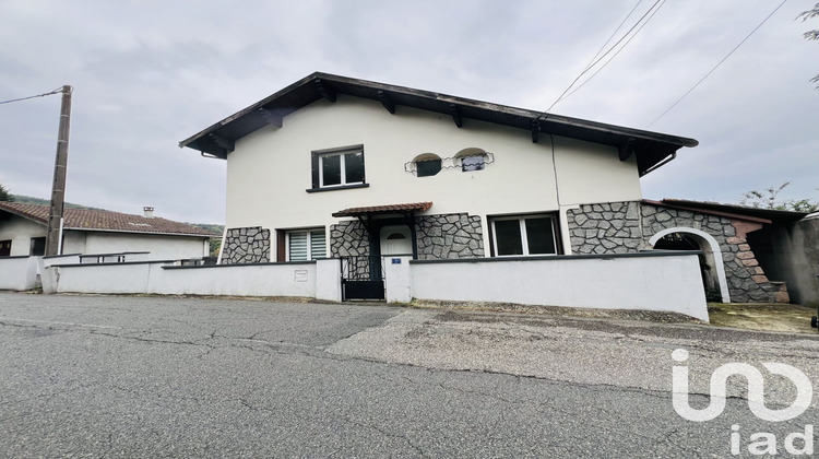 Ma-Cabane - Vente Maison Le Chambon-Feugerolles, 253 m²