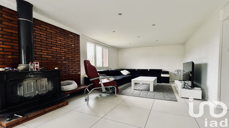 Ma-Cabane - Vente Maison Le Chambon-Feugerolles, 253 m²