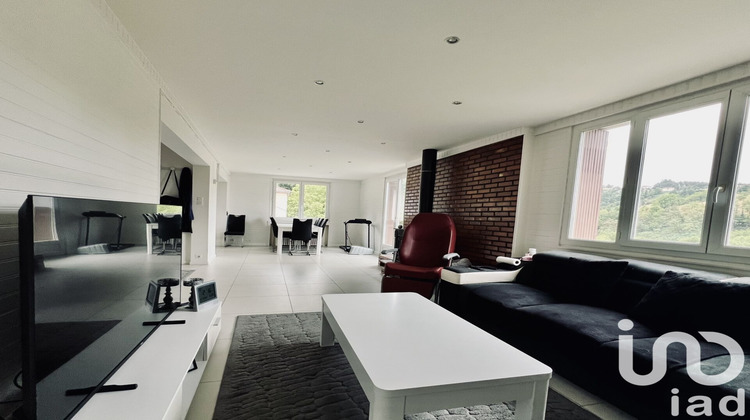 Ma-Cabane - Vente Maison Le Chambon-Feugerolles, 253 m²