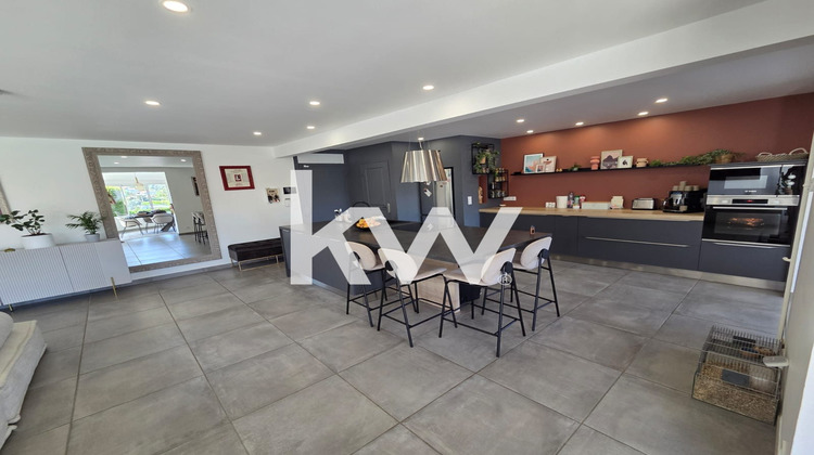 Ma-Cabane - Vente Maison Le Chambon-Feugerolles, 170 m²