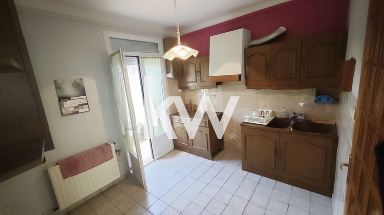 Ma-Cabane - Vente Maison Le Chambon-Feugerolles, 60 m²