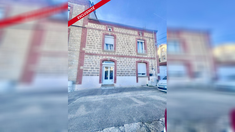 Ma-Cabane - Vente Maison LE CHAMBON FEUGEROLLES, 218 m²