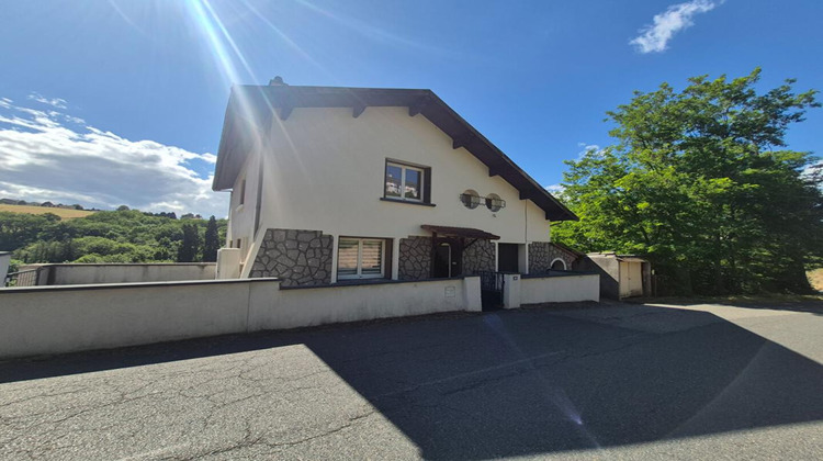 Ma-Cabane - Vente Maison LE CHAMBON FEUGEROLLES, 231 m²