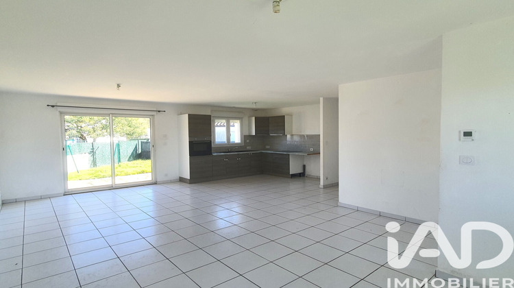 Ma-Cabane - Vente Maison Le Champ-Saint-Père, 61 m²