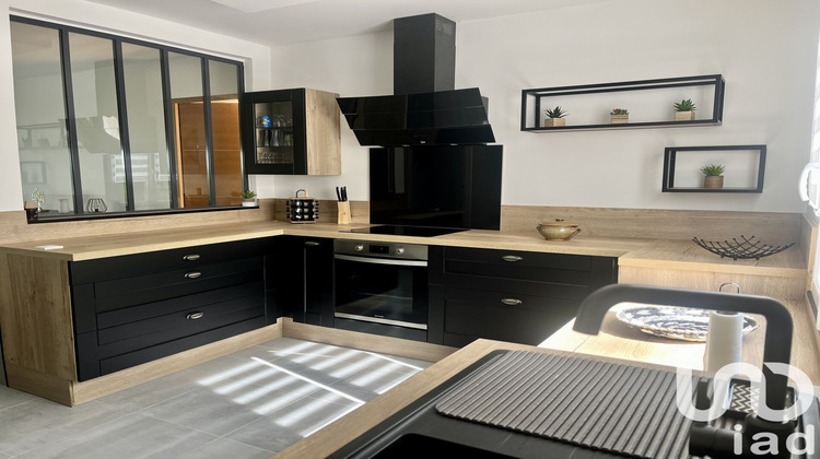 Ma-Cabane - Vente Maison Le Champ-Saint-Père, 130 m²