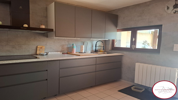 Ma-Cabane - Vente Maison LE CHATELET, 80 m²