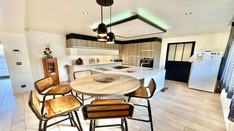 Ma-Cabane - Vente Maison LE CHATELET EN BRIE, 180 m²
